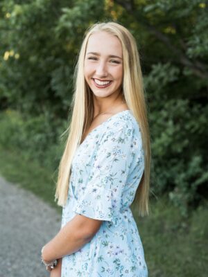 Ay Senior Photo